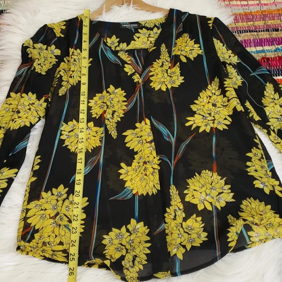 Urban Coco long sleeve sheer black Yello floral button blouse; Size small - Picture 11 of 16